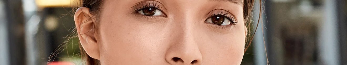 Ілюстративне зображення банера «Консилери Maybelline New York»&nbsp;— фото крупним планом жіночих очей і носа