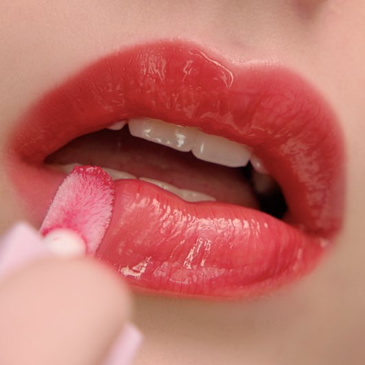 maybelline-Lifter-Plump-Amberlie-530x530