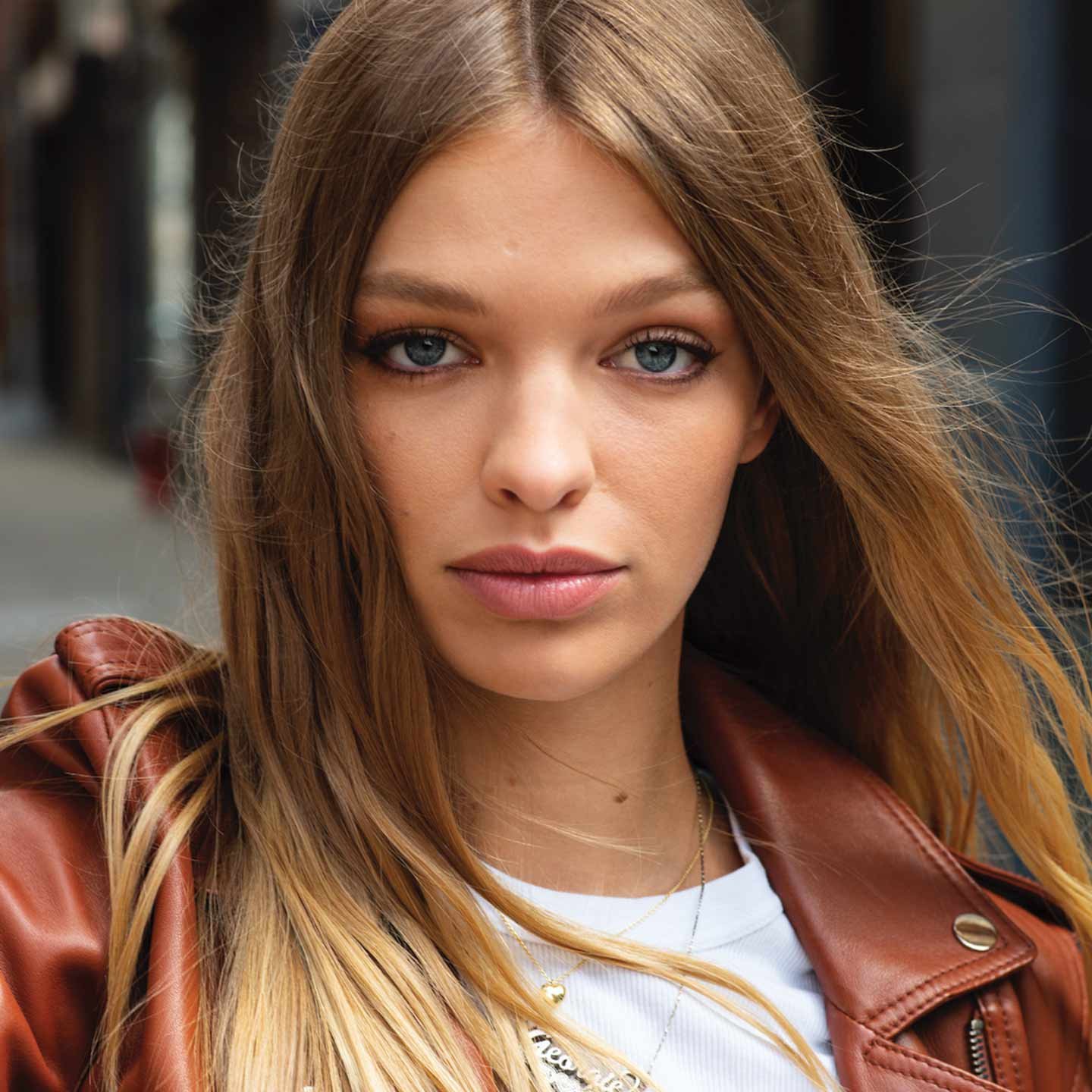 Модель Maybelline New York — Клер Кроуфорд 