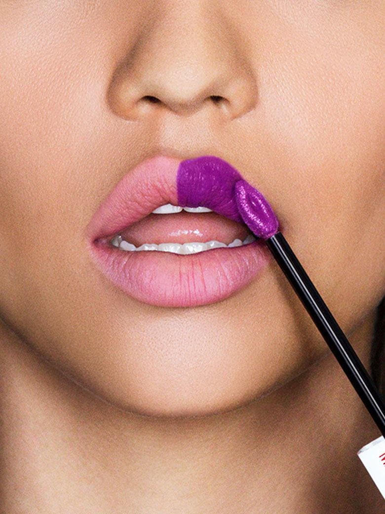 Помада для губ Maybelline New York Super Stay Matte, покрокова інструкція, крок&nbsp;1 